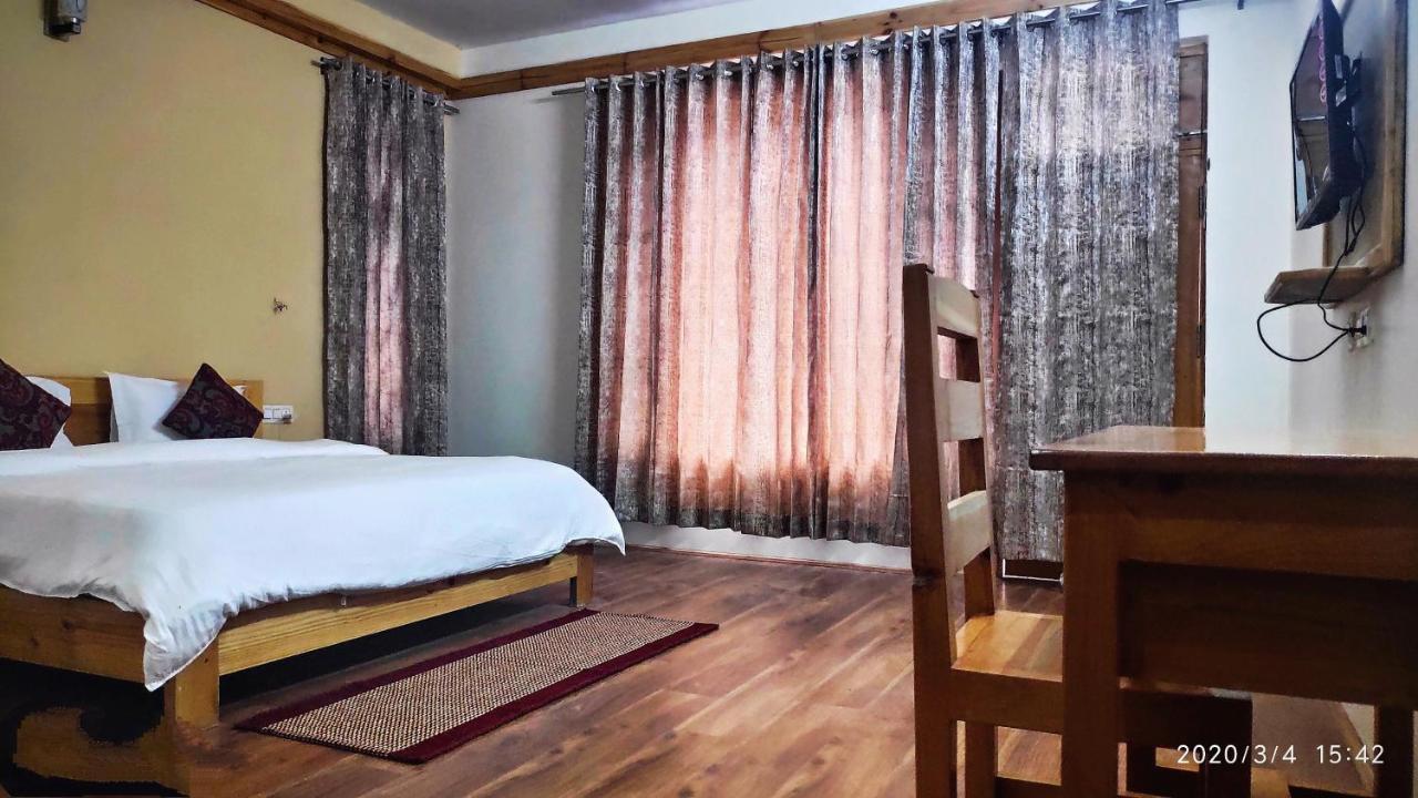 Tirthan Grand Riverside Banjār 외부 사진