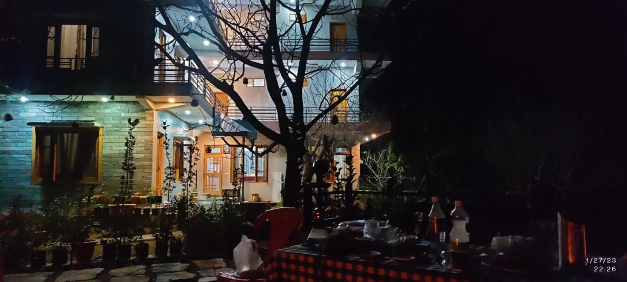 Tirthan Grand Riverside Banjār 외부 사진