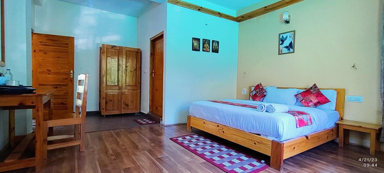Tirthan Grand Riverside Banjār 외부 사진