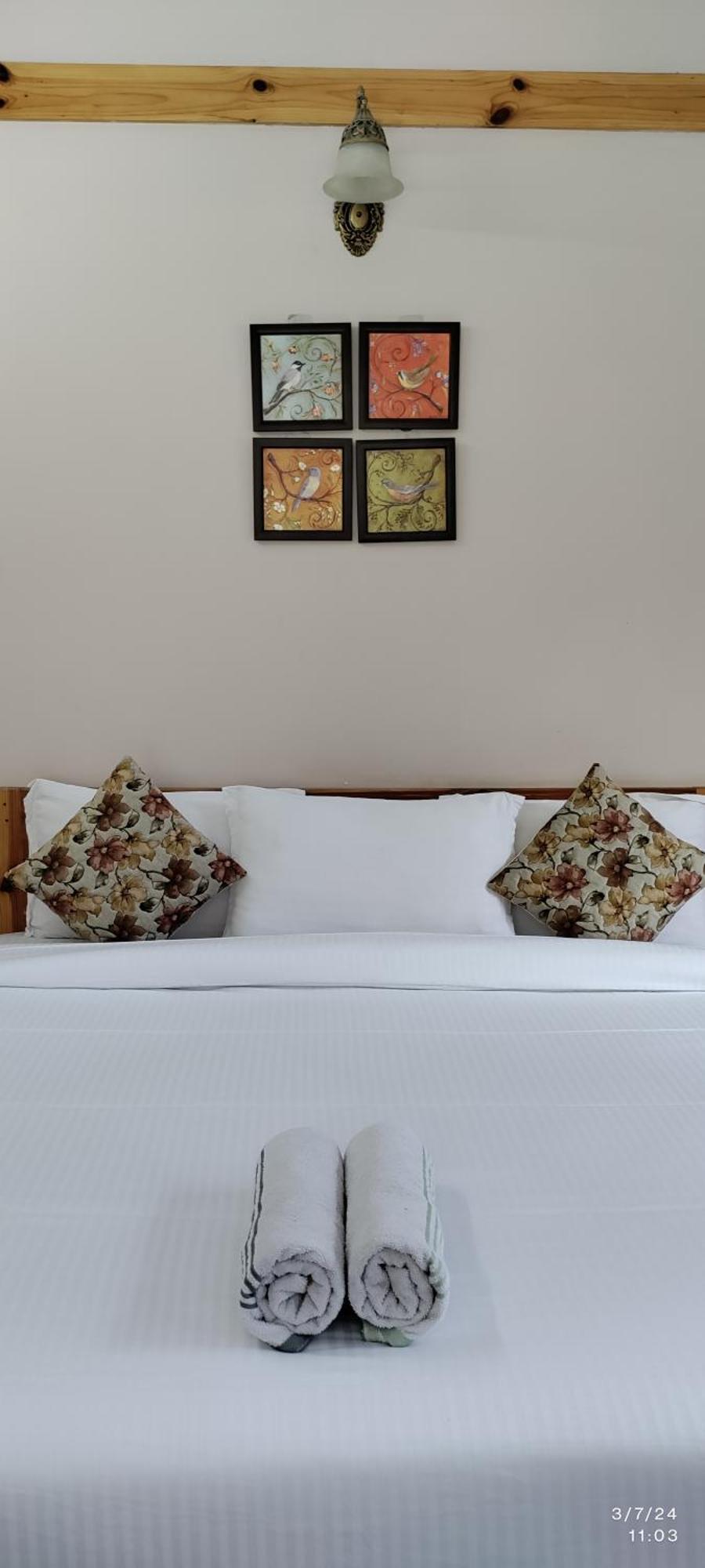 Tirthan Grand Riverside Banjār 외부 사진