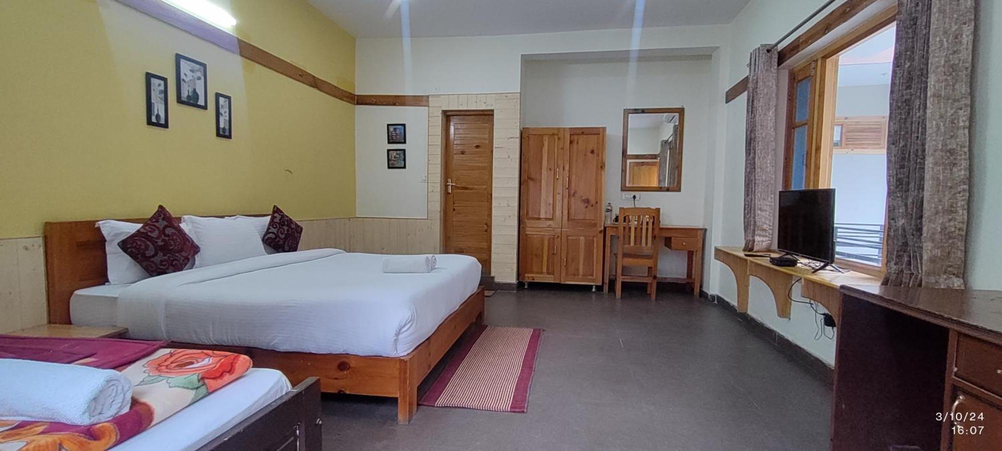 Tirthan Grand Riverside Banjār 외부 사진